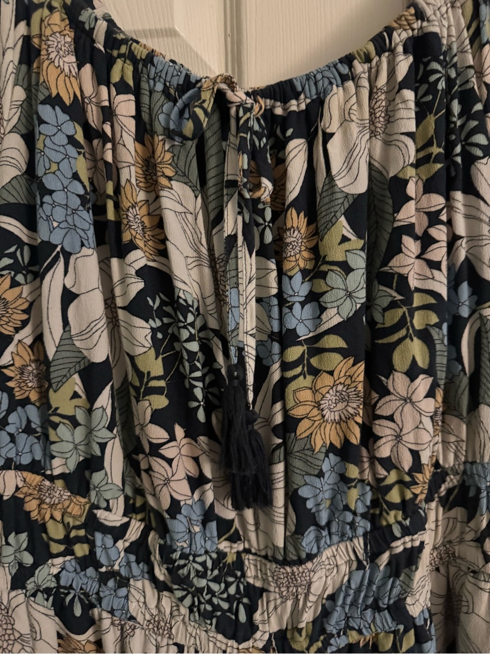 AE floral puff sleeve romper with pockets! - Picture 4 of 8